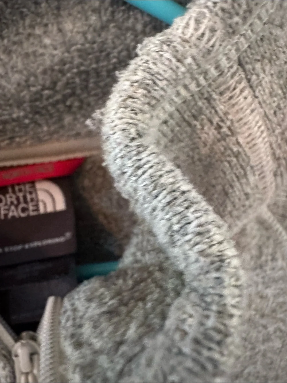 The North Face Men’s Gray Quarter-Zip Fleece Pullover